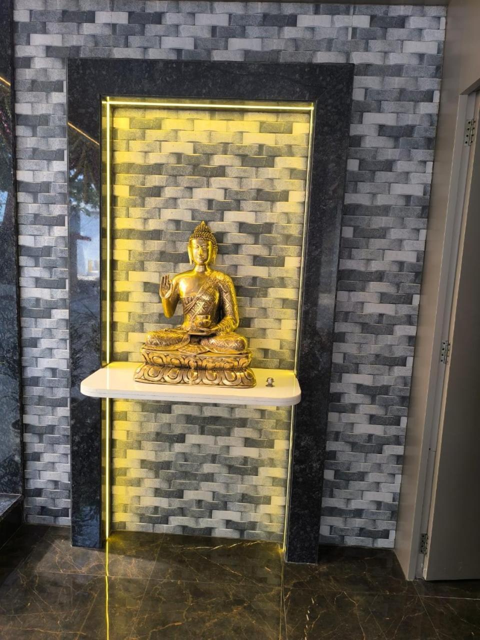 Sharan Residency Hotel Navi Mumbai Buitenkant foto